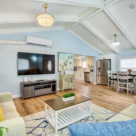 Sarasota Home With Screened Porch, Walk To Zoo!